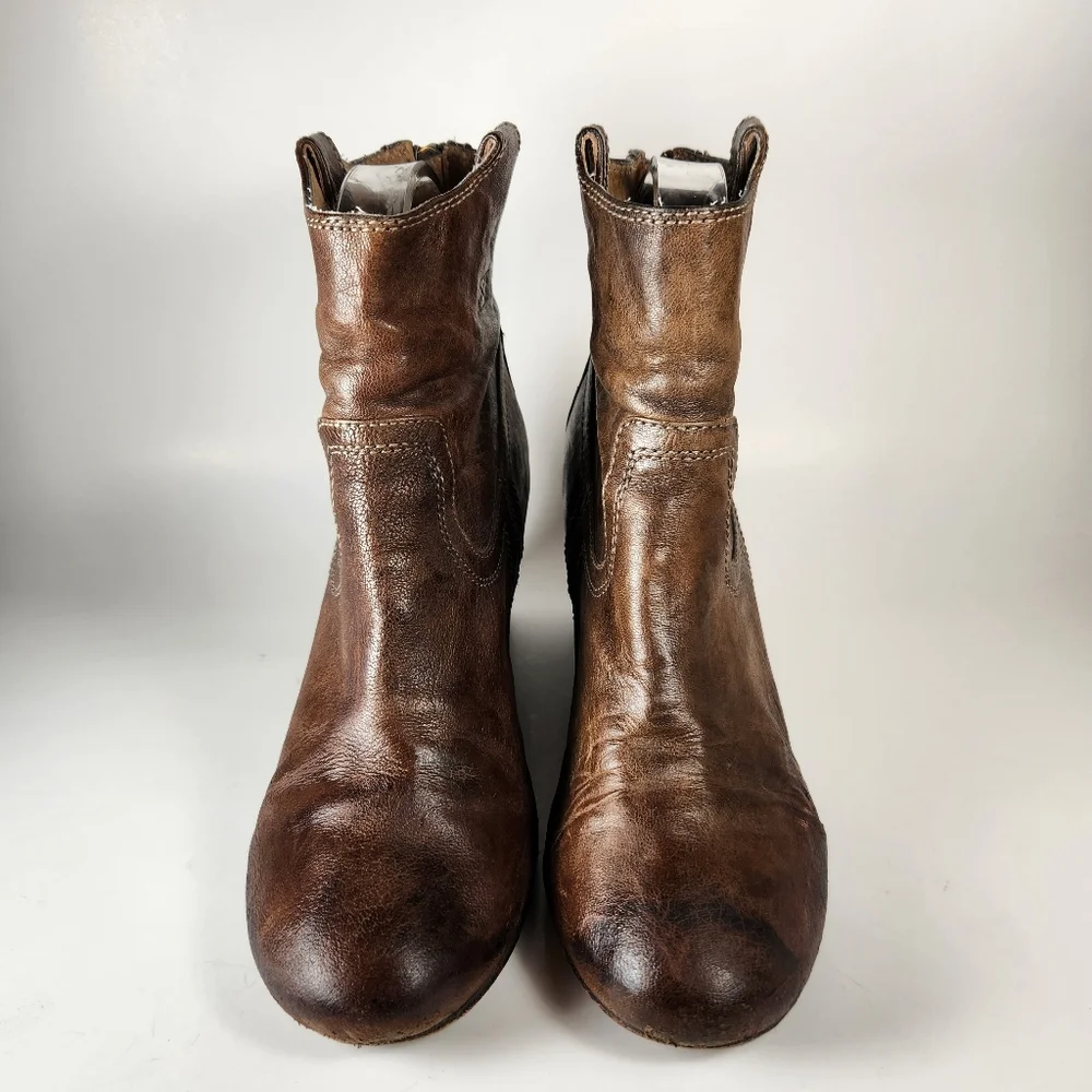 FRYE Women's Carson Wedge Bootie Size 7 Dark Taupe Leather Back Zipper Boho - Picture 4 of 13